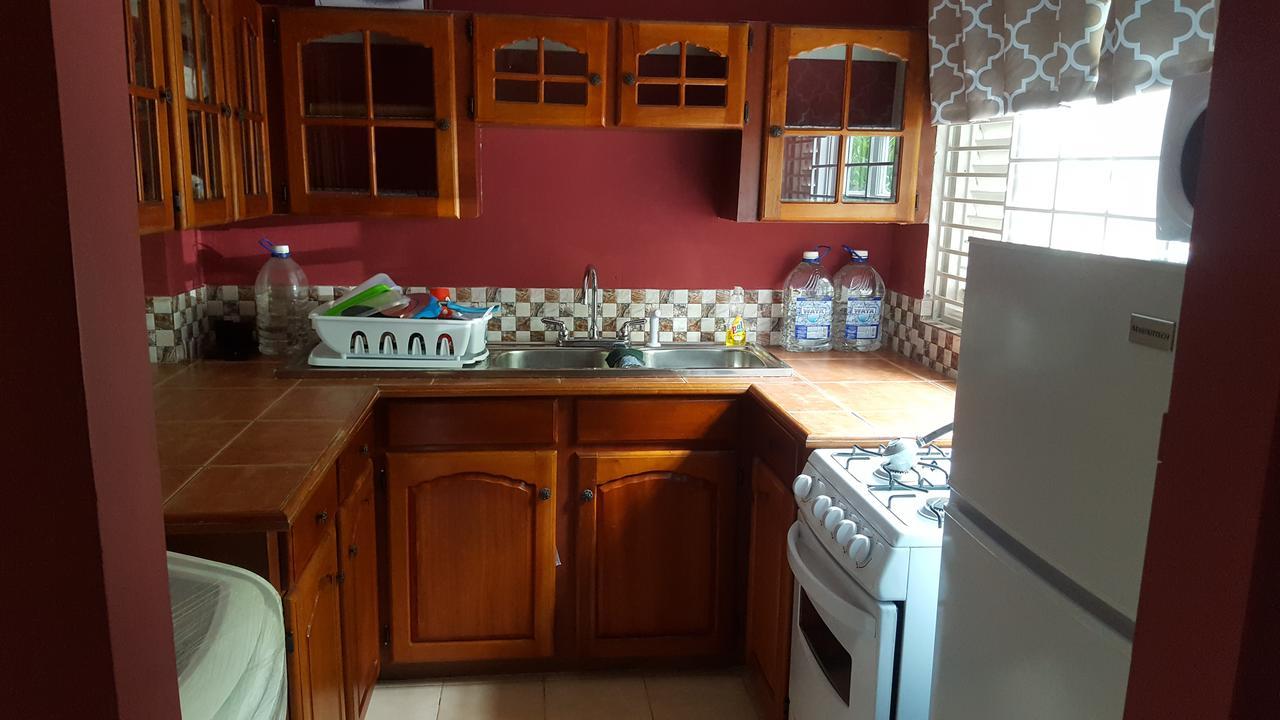 Tallyman Apt Montego Bay Exteriör bild